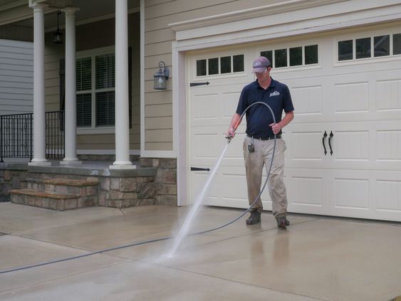 Affordable patio and pool deck pressure washing for homes and hotels