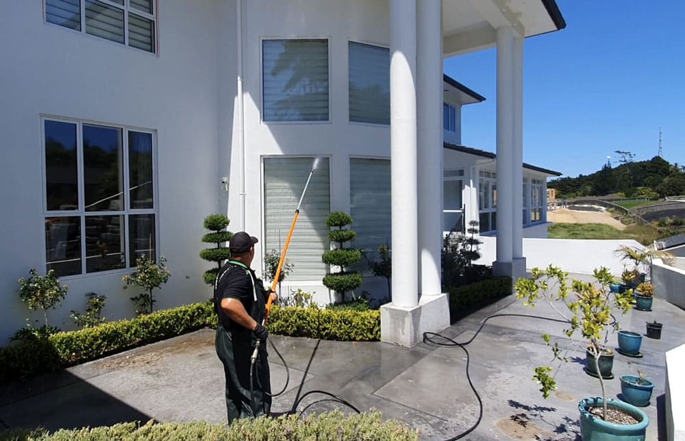 Effective gutter cleaning for homes and businesses