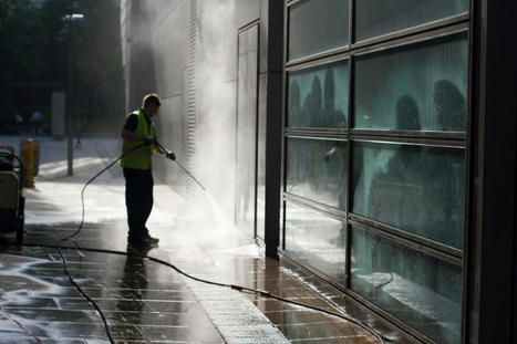 Safe and thorough building and roof cleaning